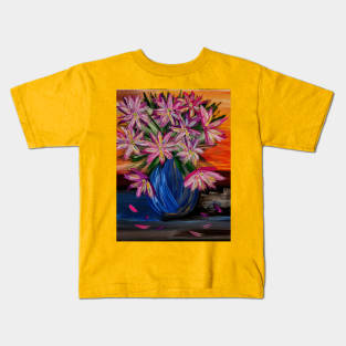 Beautiful abstract floral artwork Kids T-Shirt